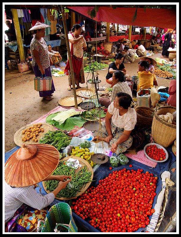 typicaly food market in burma