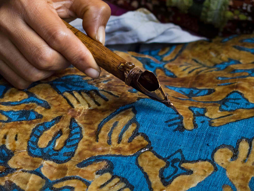 indonesian art of dying textiles with wax